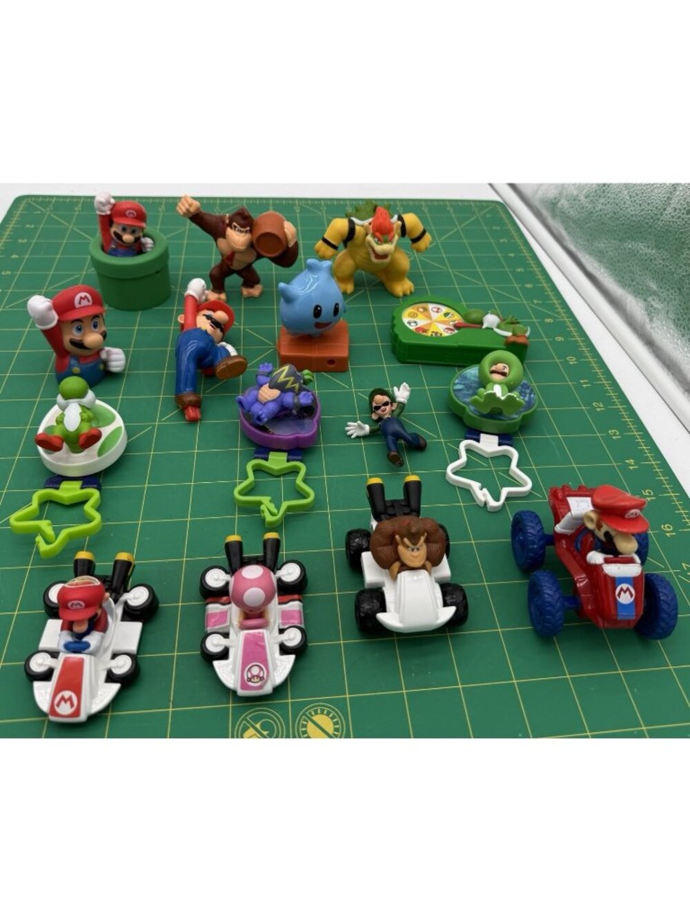 Nintendo Mario Bros Movie Barrel Donkey Kong Mario McDonald’s  Other Lot Of 15